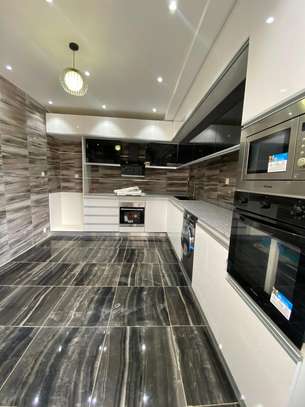 Très Bel appartement de type F4 à louer image 6