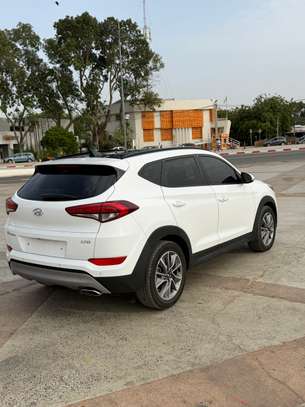 HYUNDAI TUCSON 2018 image 4
