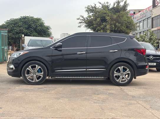 Hyundai Santafé venant 2018 full options 2.0L image 2