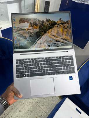 HP ZBook Firefly Core i7 13th RTX Ada 32/1To image 3