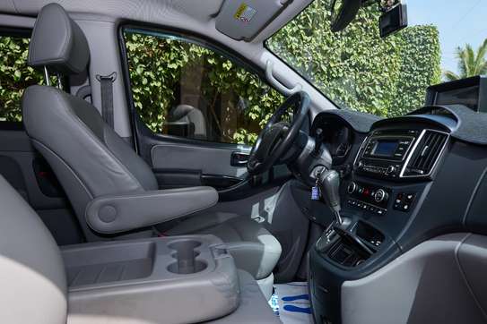 Hyundai Starex 2017 – Spacieux et Très Propre image 9