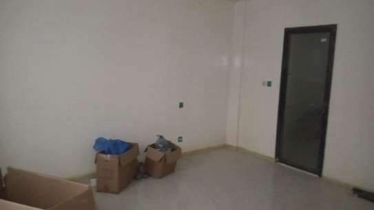 Immeuble R+6 neuf à louer par niveau Sacré-Cœur 3 image 3