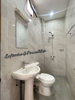 À louer –  appartement F4 au sur la corniche des Mamelles image 13