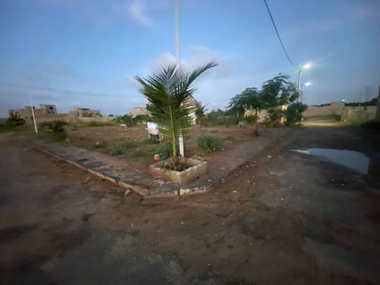 Titre foncier individuel 150m2 à Bambilor route bitumée image 8