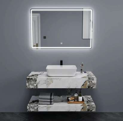 Meuble salle de bain  LED avec rangements image 4