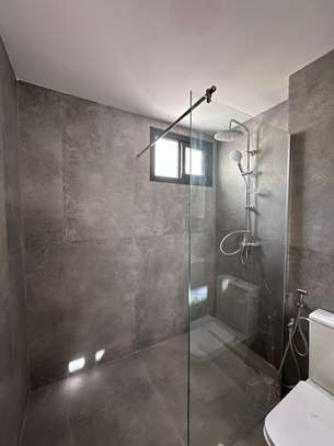 APPARTEMENT F4 DE HAUTE STANDING A FANN RÉSIDENCE image 8