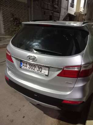 Hyundai Santafe 2013 image 4
