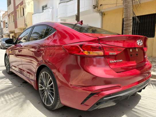 Elantra 2018 image 13