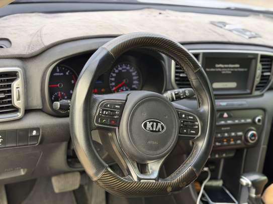 Kia Sportage image 8