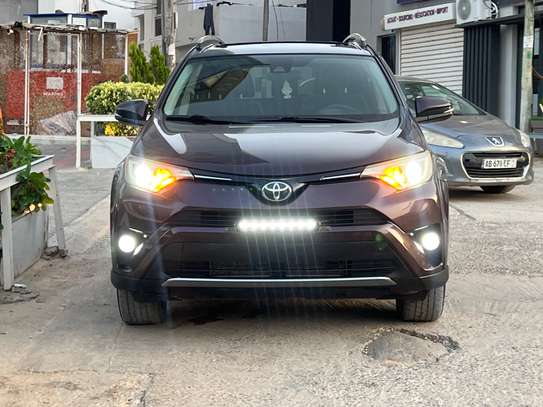Toyota Rav4 Xle image 4