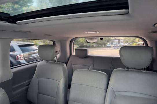 Location Hyundai Starex VIP 12 places image 7