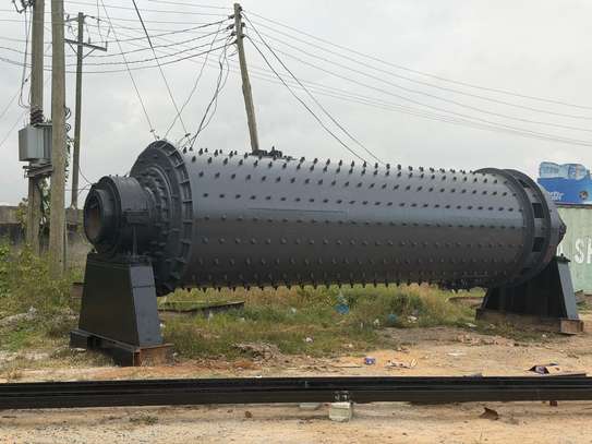 Broyeur à boulets industriel Ø3,6 × 6 m – moteur 800 kW image 2