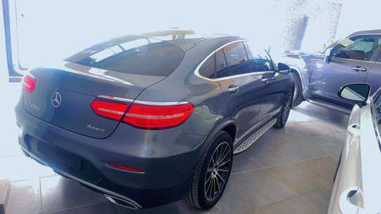 MERCEDES- BENZ GLC 220d 2018 4MATIC image 4