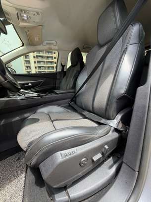 Peugeot 3008 image 9