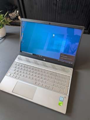 Ordinateur portable HP i7 8th/ 4gb dédiée tactile image 5