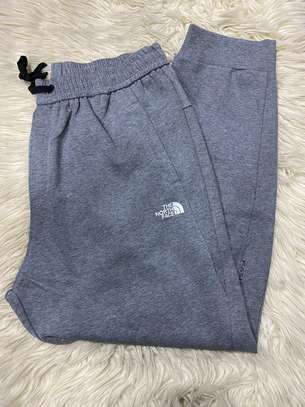 Adidas pantalon jogging noir confortable et moderne image 4