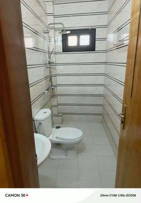 Trois chambres à louer par mois image 12