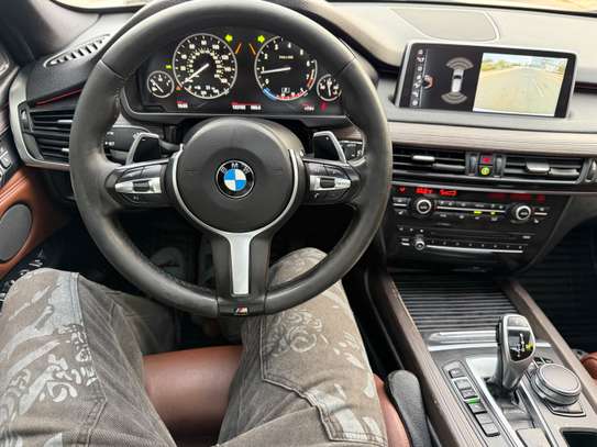 BMW X5 Pack M blanc feux LED avant puissant image 13