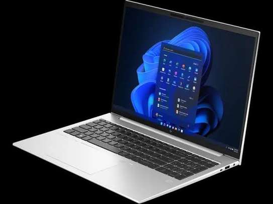 HP ELITEBOOK 860 G10 16 POUCE image 3