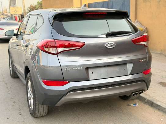 Hyundai  Tucson evgt 2017 image 3