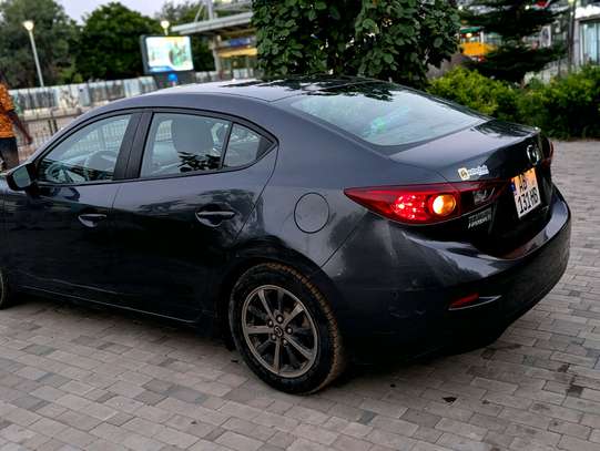 Mazda 3 2018 image 10