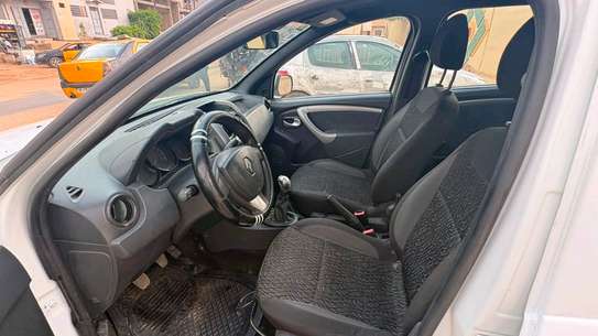 Renault oroch 2022 image 4