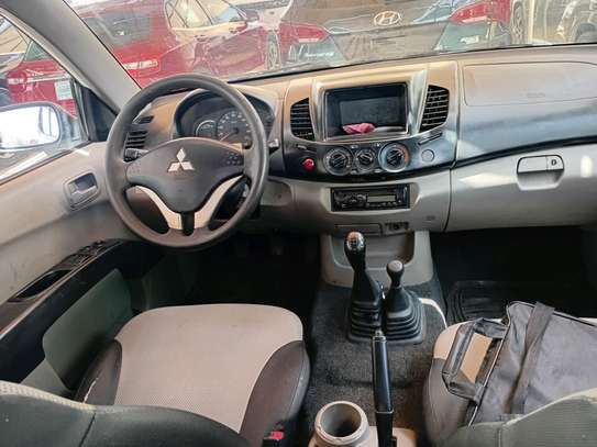 Mitsubishi 2015 manuel image 3