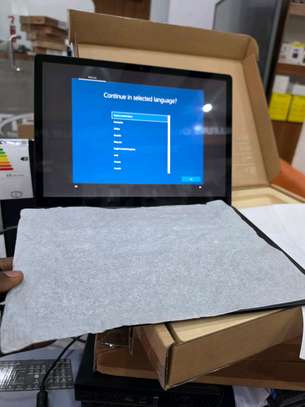 Microsoft surface laptop 4 image 3