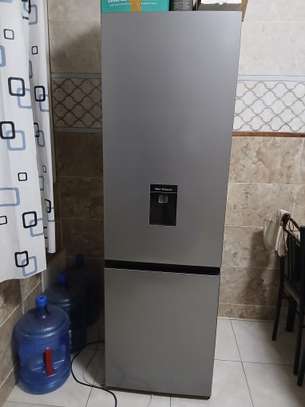 Réfrigérateur Hisense 250 L+congélateur en bas image 2