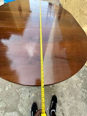 Table ronde bois massif vintage base sculptée image 8