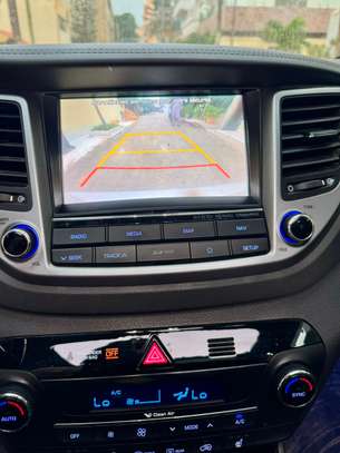 HYUNDAI TUCSON 2018 image 9