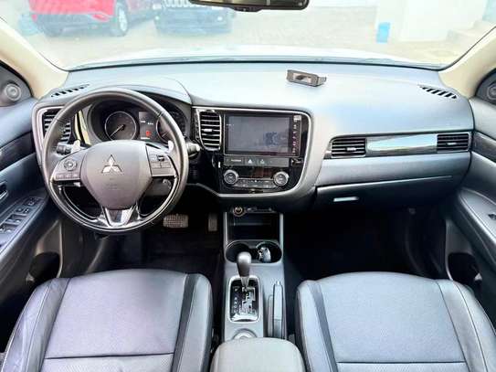 Mitsubishi Outlander 2017 image 15