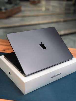 MacBook Pro M4 Pro 14” 2024 image 4