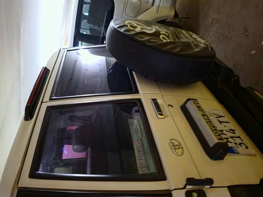 Land cruiser 76 image 3