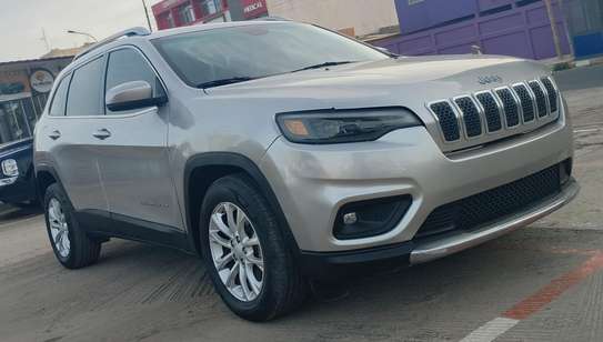 Jeep cherokee latitude 2019 image 2