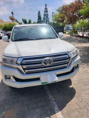 Toyota Land cruiser GXR 2017 image 6