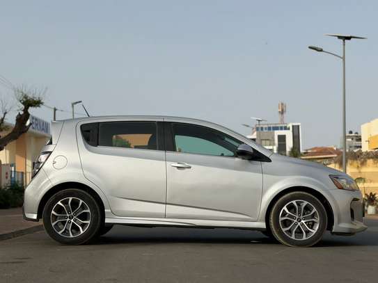 Chevrolet sonic Année 2018 image 5