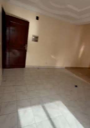 F3 À LOUER image 5