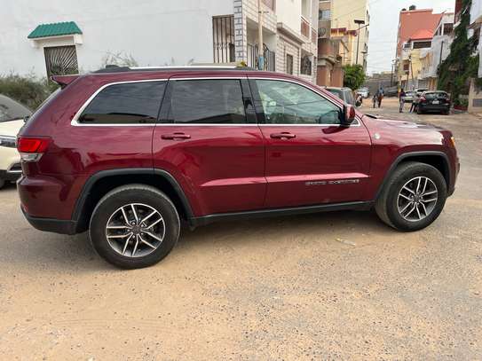 Jeep Grand Cherokee image 11
