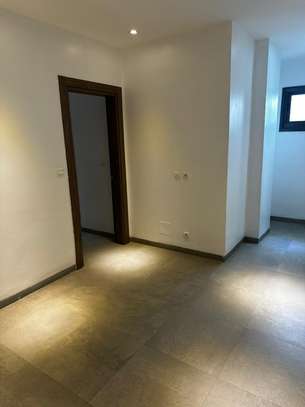 Appartement Point E, au 3étage de la Résidence IRIS. image 7