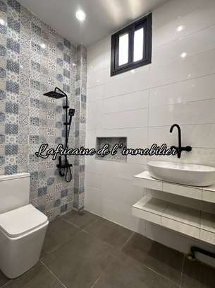 À louer – Appartement F4 neuf aux Mamelles image 11