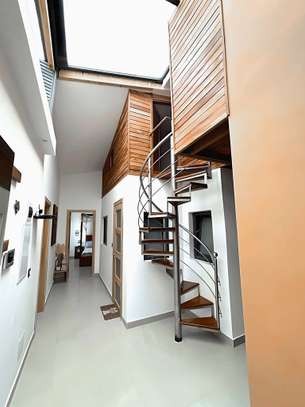 Duplex d'exception en rooftop front de mer Ngor Virage image 5