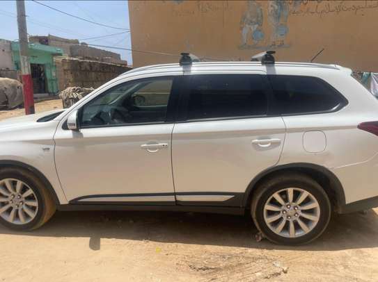 Mitsubishi outlander 2016 image 2