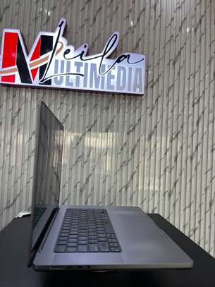 16” M2-MAX 64/1TERA image 3