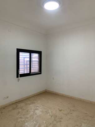 Villa R+1 à louer Ndiakhirate Sn City image 6