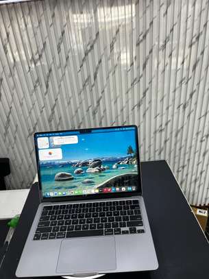 Air m3 16/512 image 2