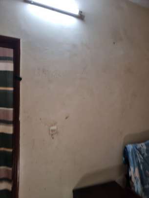 Une grande chambre image 5