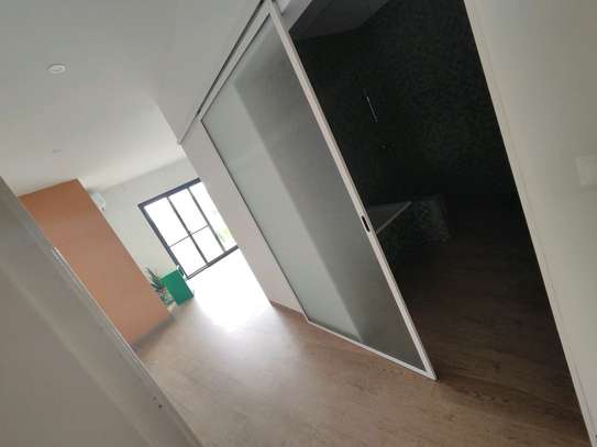 A louer appartement lumineux F4 haut standing au virage image 12