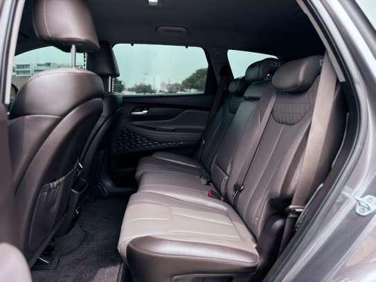 Hyundai Santa Fe Prestige 2020 – Full Options image 11
