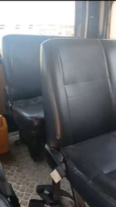 Toyota hiace image 4